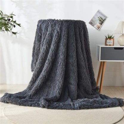 Nivara Cozy Blanket – Fluffy Faux-Fur Throw