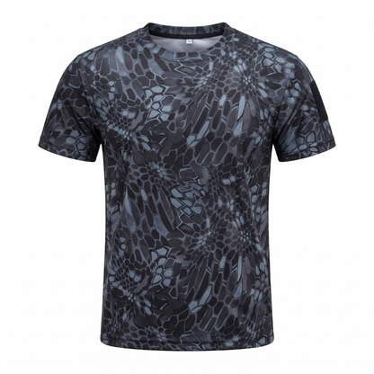Tactical-Shirt Python-Camouflage, Studiofoto vor weißem Hintergrund