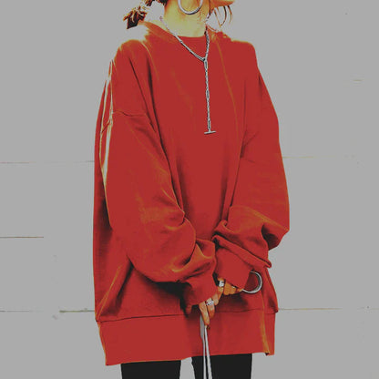Women's sweatshirt with round neckline and long sleeves in loose fit