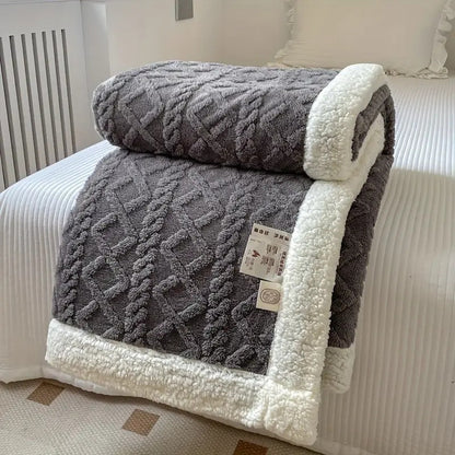Lumera Plush Blanket – Elegant Reversible Blanket in Sherpa Look