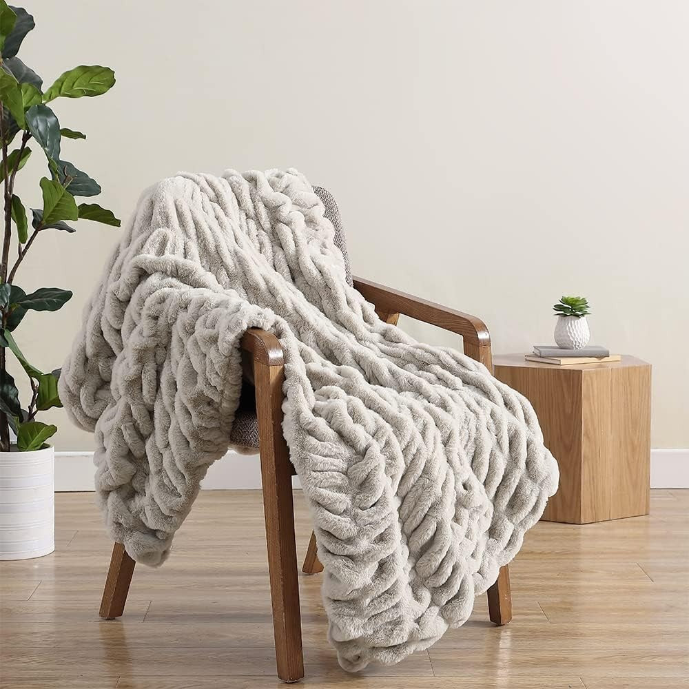 LuxeSoft Faux-Fur Blanket – Ultra-Soft Year-Round Snuggle Blanket