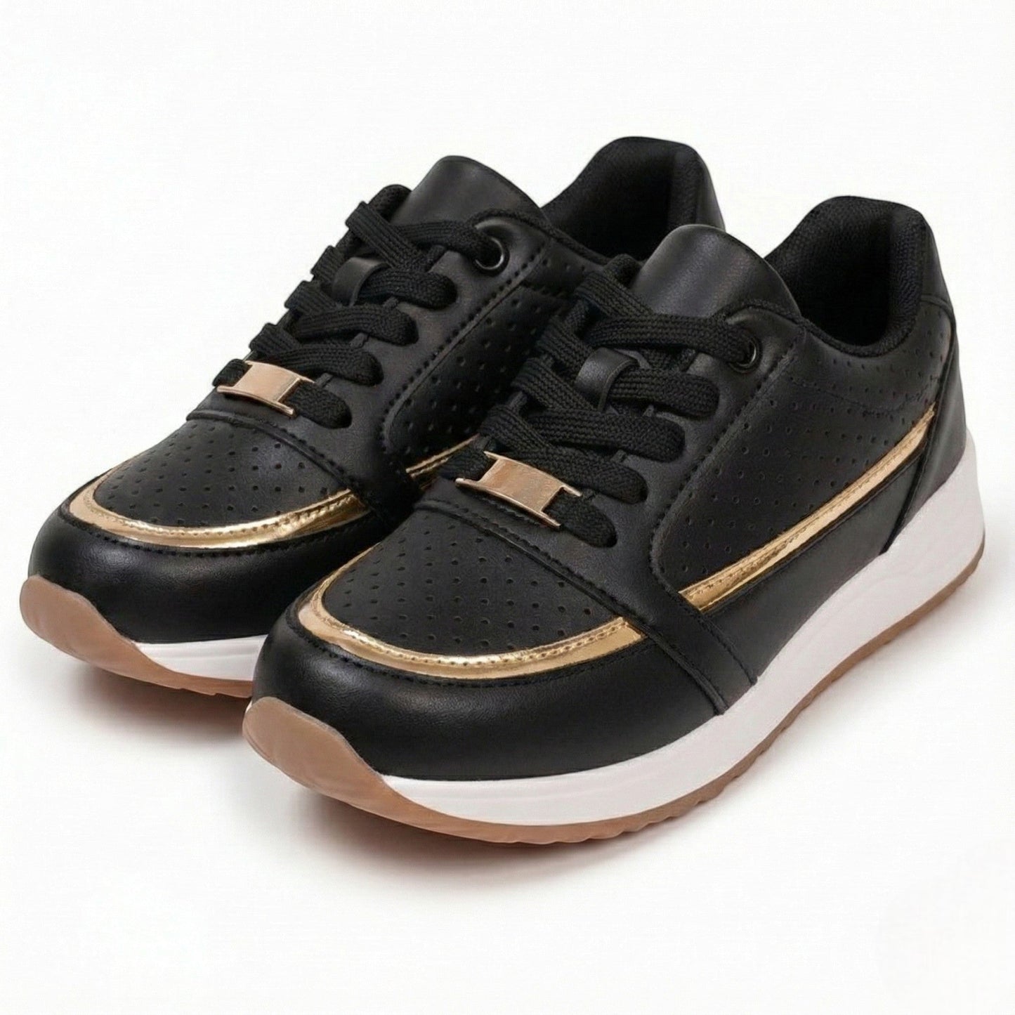 Women's sneakers with breathable material and lightweight sole