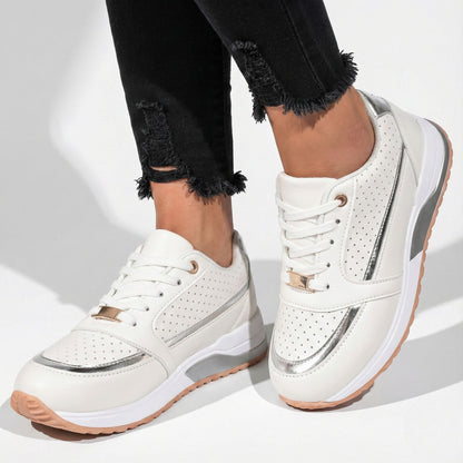 Women's sneakers with breathable material and lightweight sole