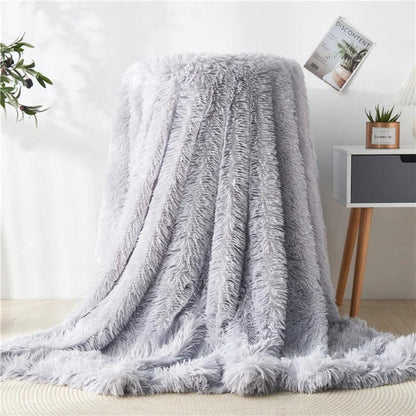 Nivara Cozy Blanket – Fluffy Faux-Fur Throw