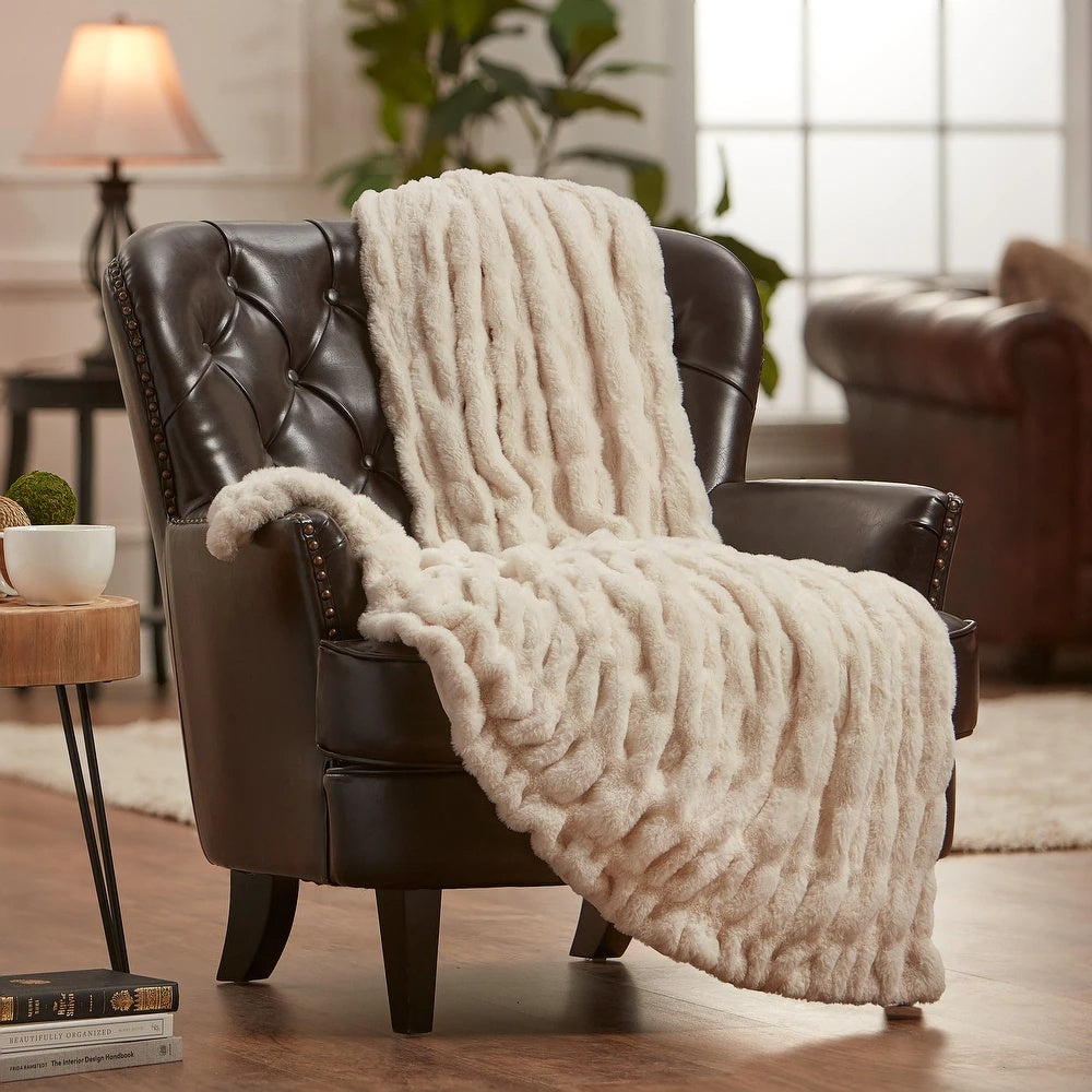 LuxeSoft Faux-Fur Blanket – Ultra-Soft Year-Round Snuggle Blanket