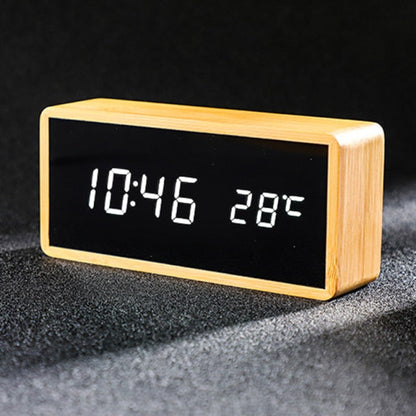 Darian Digital Alarm Clock – Natural Wood Look for Stylish Timekeeping