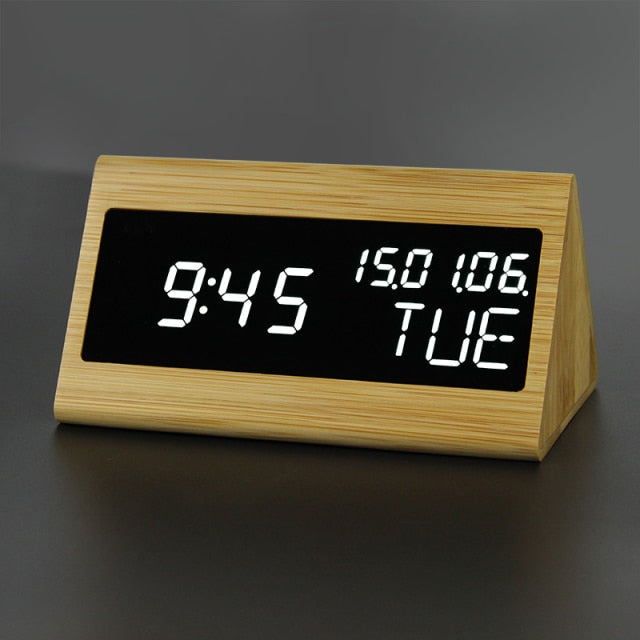 Darian Digital Alarm Clock – Natural Wood Look for Stylish Timekeeping