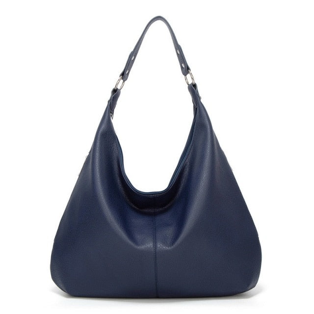 Women's handbag with classic shape and interior pockets