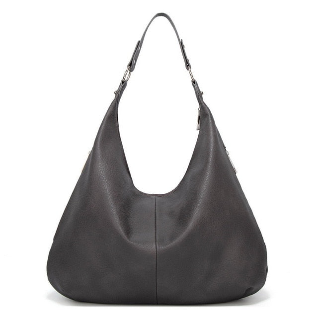 Women's handbag with classic shape and interior pockets