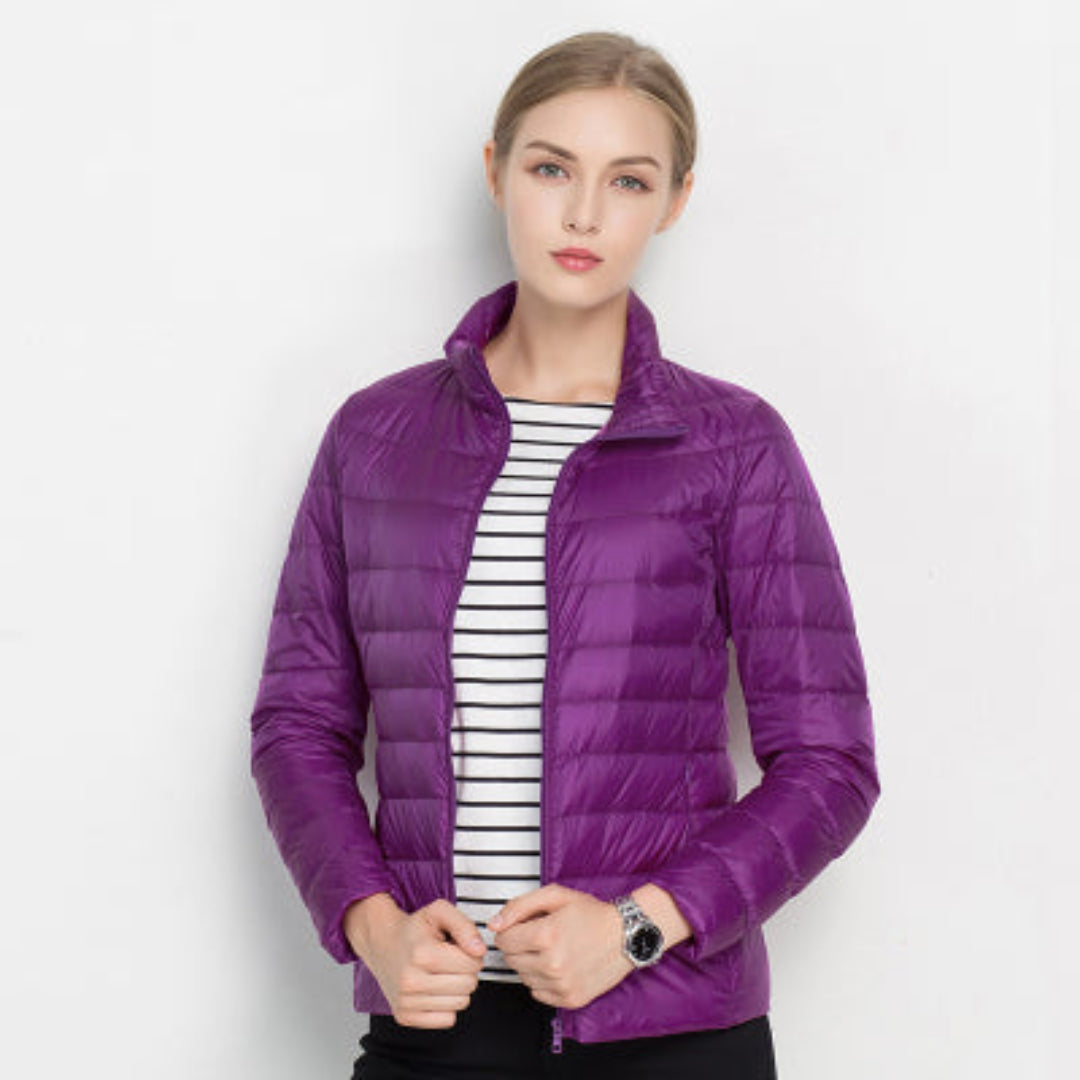 Women's quilted jacket with long sleeves and zipper